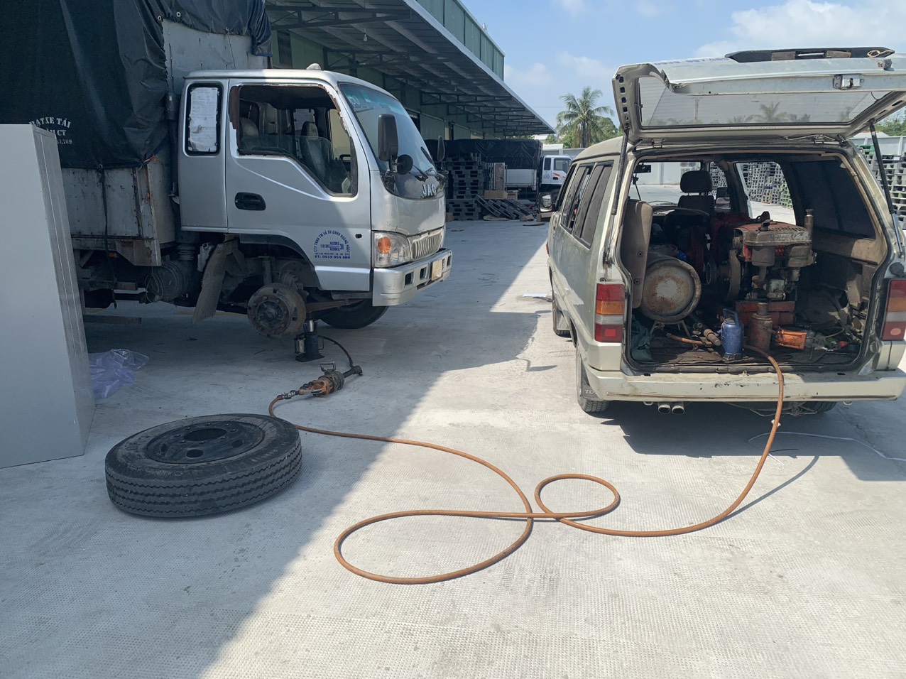 vá vỏ lưu động vĩnh long